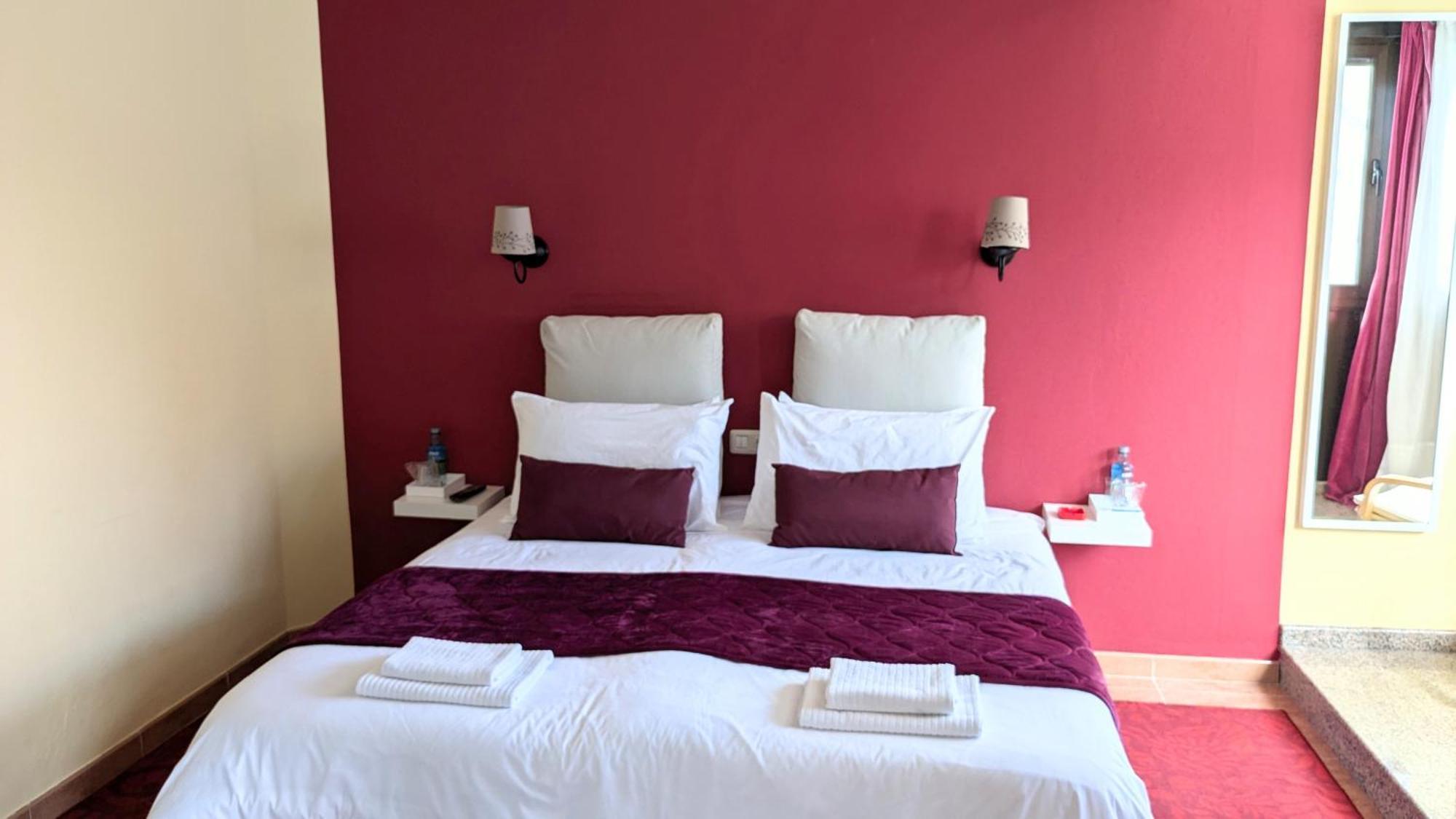 Pension Club Del Mar Cayon ภายนอก รูปภาพ